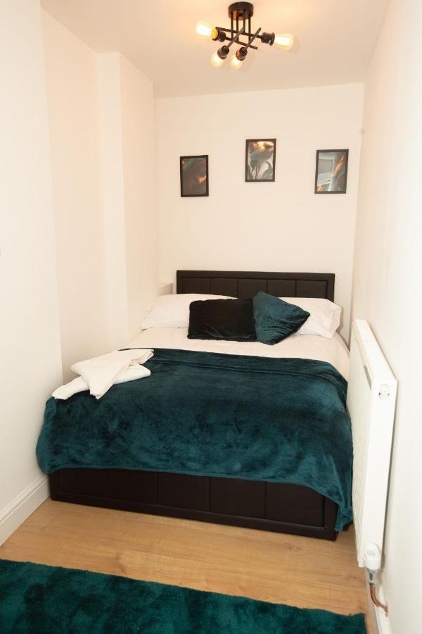 Cityhost - Leeds Apartments Beeston Hill Exterior photo